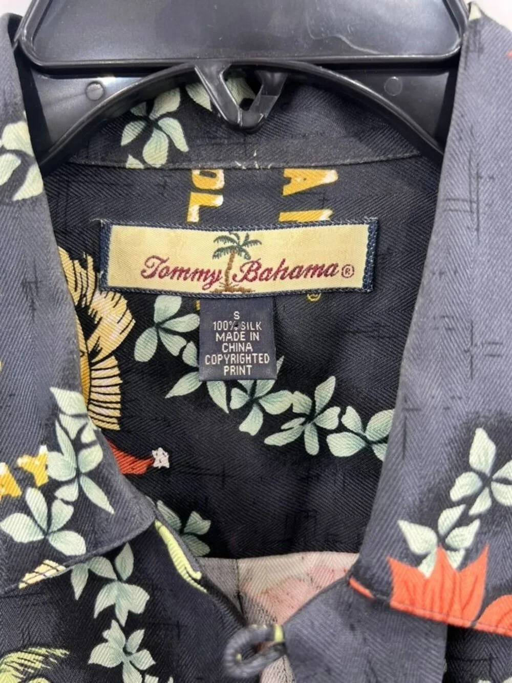 Tommy Bahama Silk Hawaiian Shirt Sz. S Every Days a Holiday 2002 Men’s - Picture 2 of 8